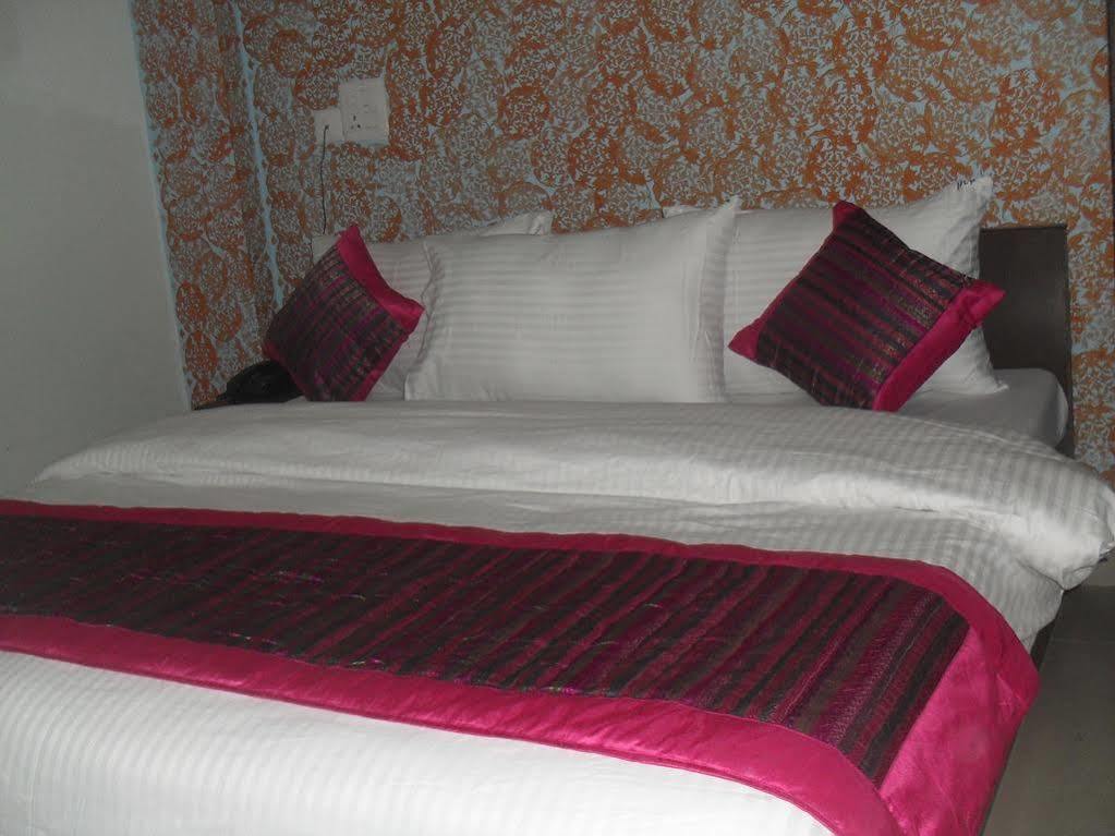Hotel Le Princess @ Airport Neu-Delhi Exterior foto