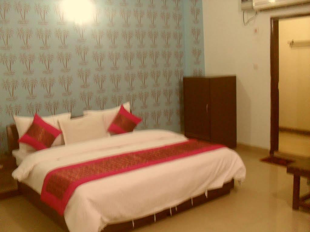 Hotel Le Princess @ Airport Neu-Delhi Exterior foto