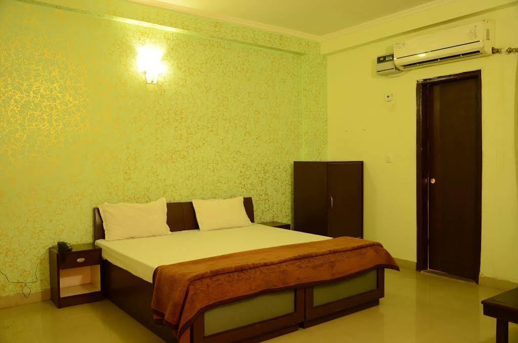 Hotel Le Princess @ Airport Neu-Delhi Exterior foto